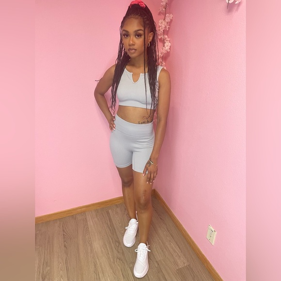 🪙 Platinum Activewear Shorts Set 🪙 - Picture 5 of 6